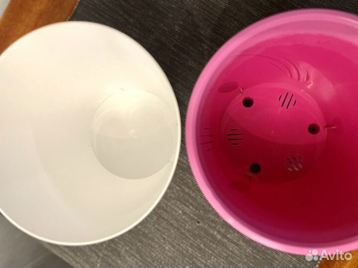 Кашпо белое пластик