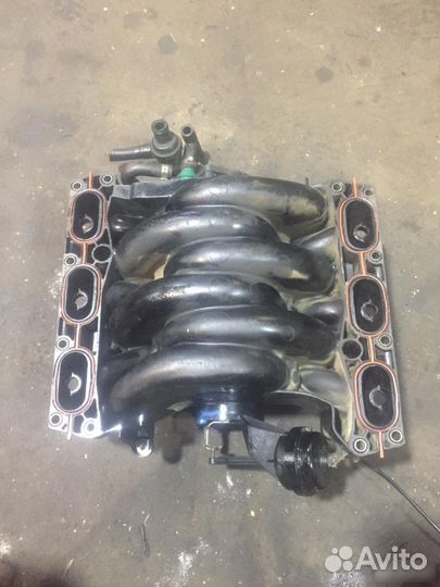 Коллектор Впускной audi A6 C5 2.4л.ARJ