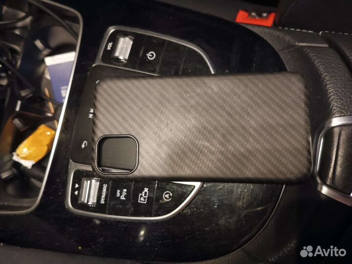 Чехол pitaka iPhone 11 и беспр. зарядка pitaka