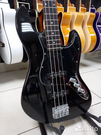 Бас-гитара Stagg Новая