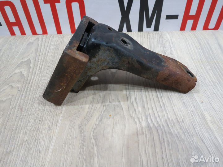 Противовес Toyota Camry 55