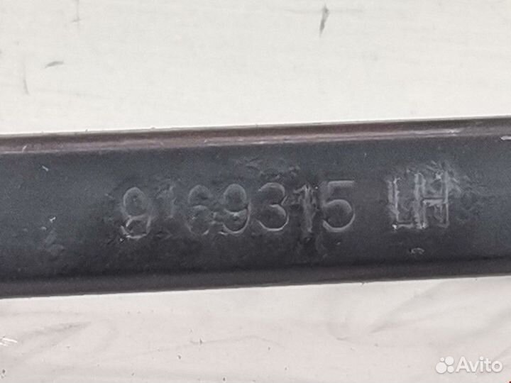 Щеткодержатель (поводок стеклоочистителя, дворник)