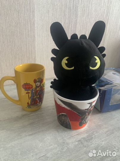 Кружка с игрушкой магнит