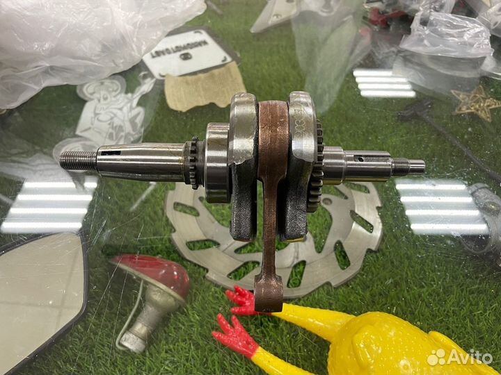 Коленвал Yamaha YBR125