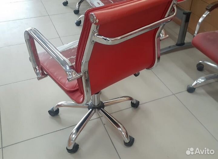 Кресла под перетяжку, хромированные Б.У. Этот това