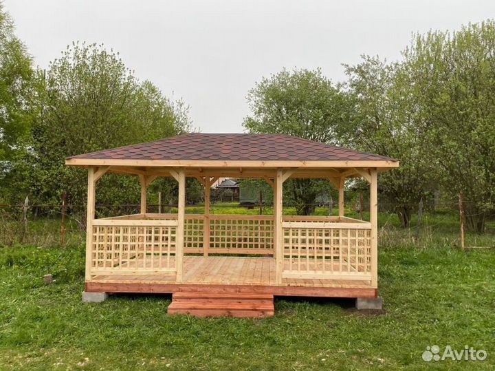 Уличная беседка