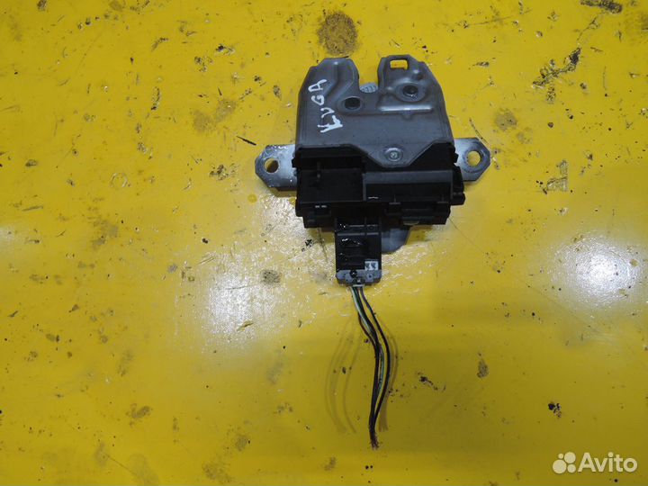 Замок стекла багажника Ford Kuga 2008-2012