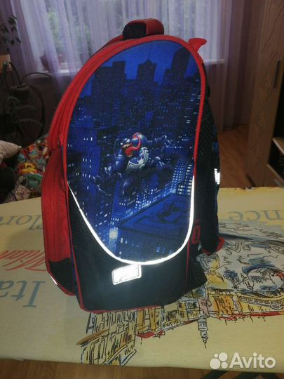 Школьный рюкзак