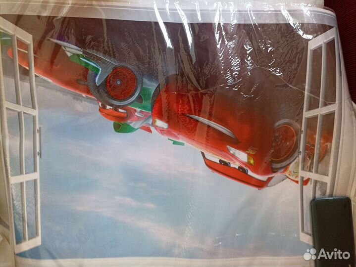 Наклейки на стену