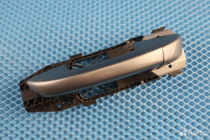 Ручка двери передней левой VW Golf 6