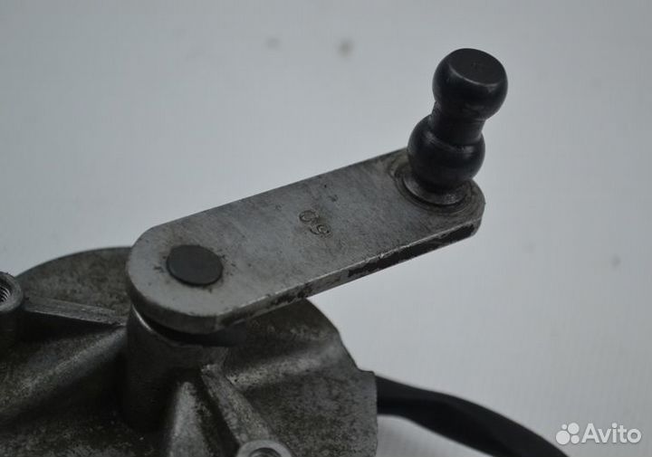 Моторчик дворников лобового стекла volvo FH (01.12