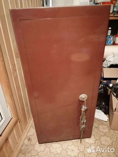 Шкаф металлический сейф