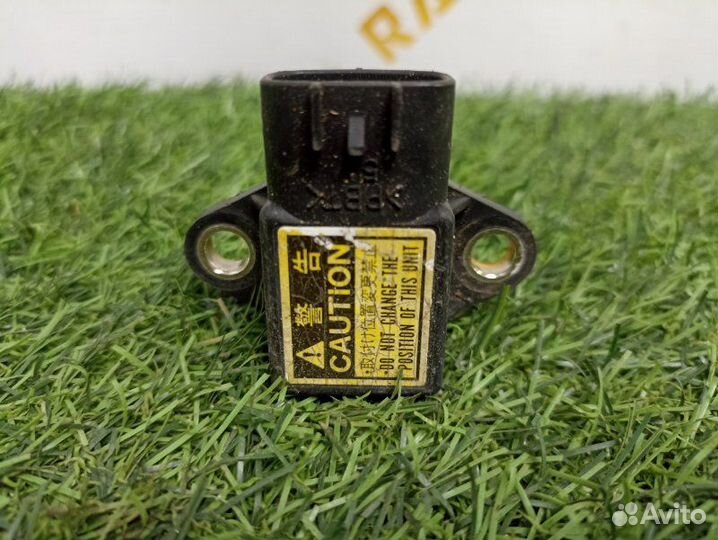 Датчик ускорения Toyota Land Cruiser Prado J120