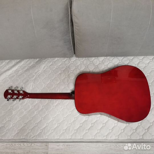 Акустическая гитара fender.Чехол, струны, педаль