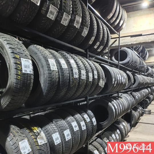 Bridgestone Blizzak VRX2 215/60 R16 95L