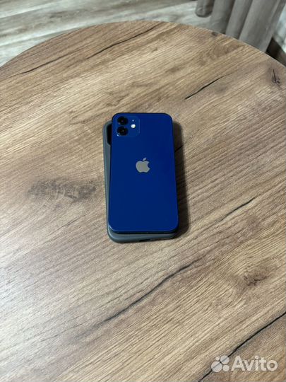 iPhone 12, 64 ГБ