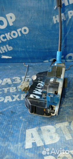 Передний правый замок двери Opel Astra J хэтчбек