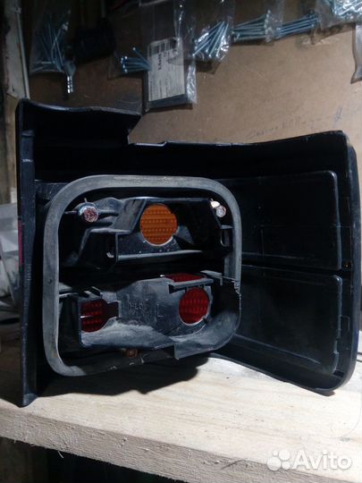 Фонарь задний левый пассат в-3