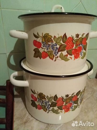 Кастрюля эмалированная новая