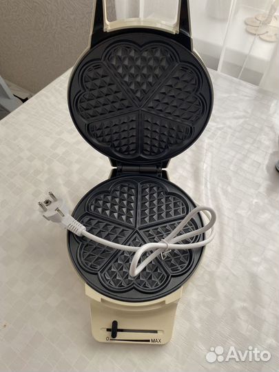 Новая вафельница Kitfort