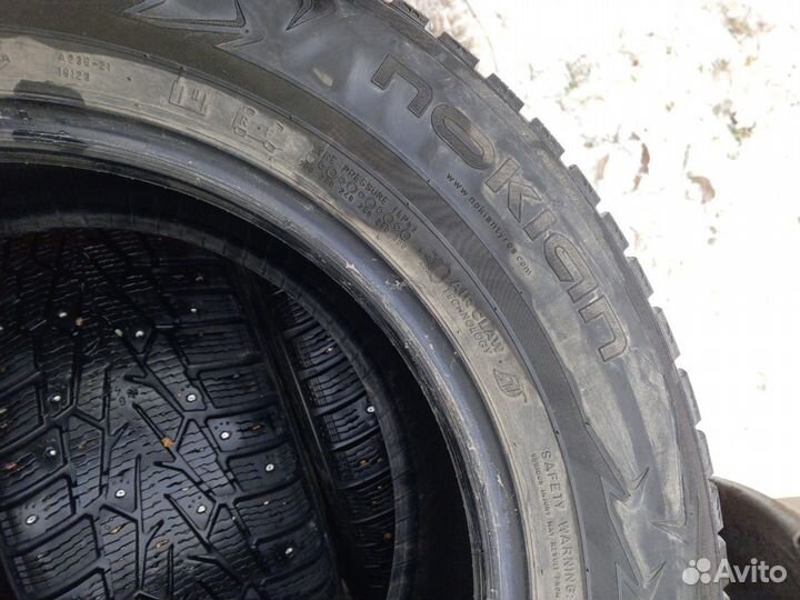 Nokian Tyres Hakkapeliitta 7 215/65 R16