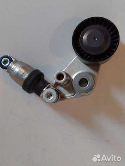 Ролик натяжителя