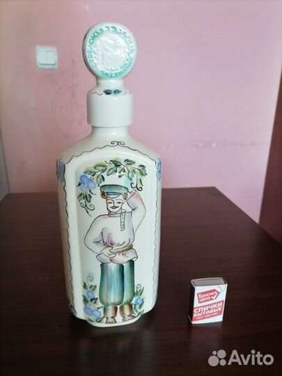 Фарфоровые графины. СССР