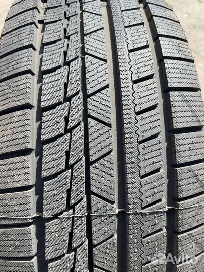 Sunwide Snowide 235/45 R17 97H