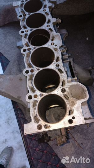 Двигатель м54б25 е39