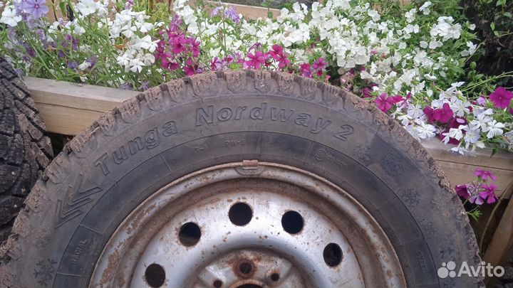 Продам зимнюю резину на штампах r13