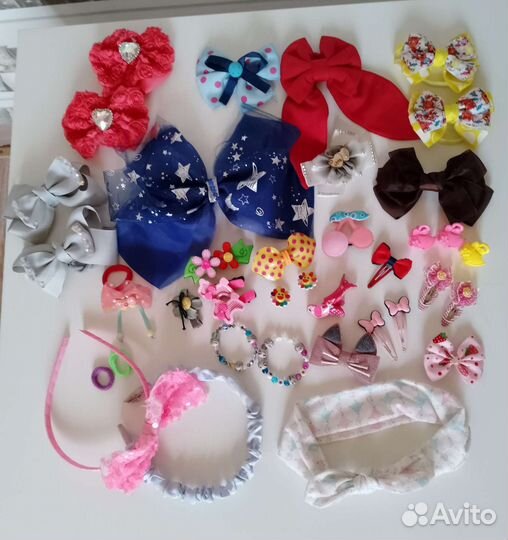 Пакетом заколки, резинки, ободки и пр