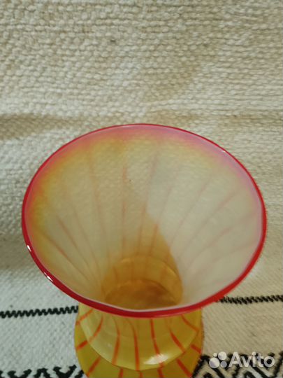 Вазы цветное стекло