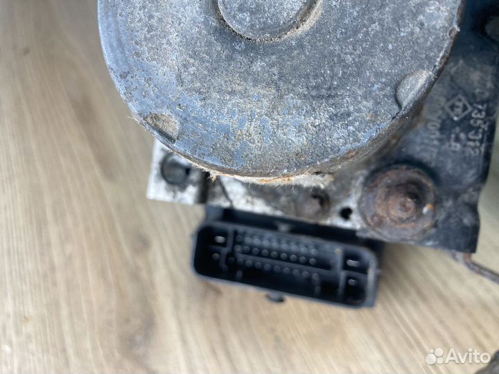 Блок abs renault master 3