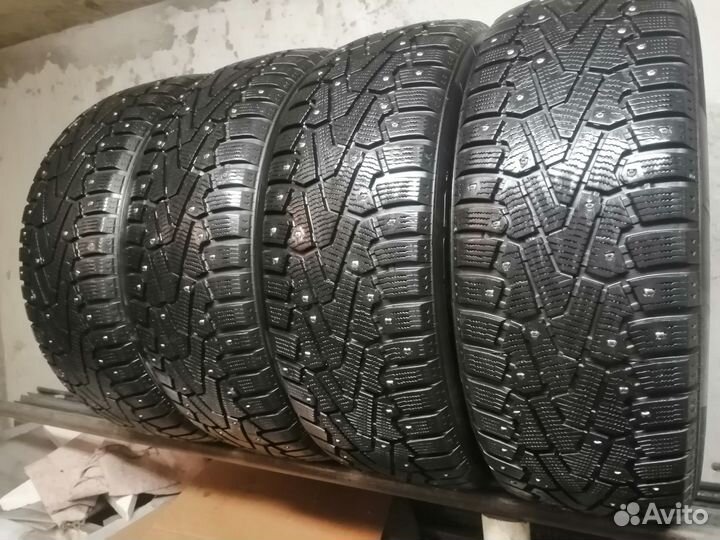 Pirelli Ice Zero 215/55 R17 98T