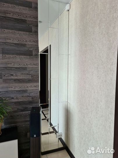 Зеркальное панно с фацетом