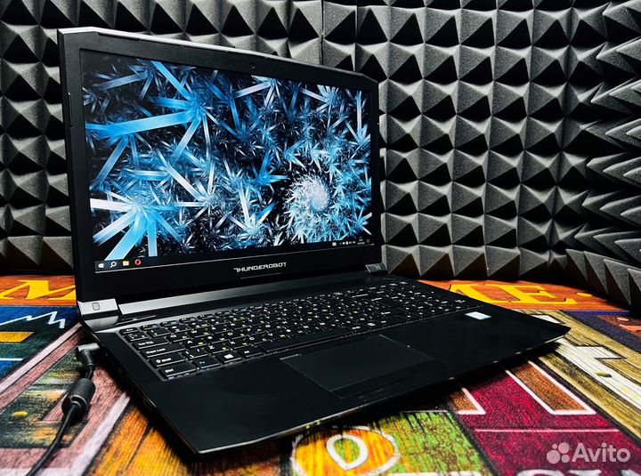 Ноутбук для игр Core i7 7700HQ / GTX 1050 2GB