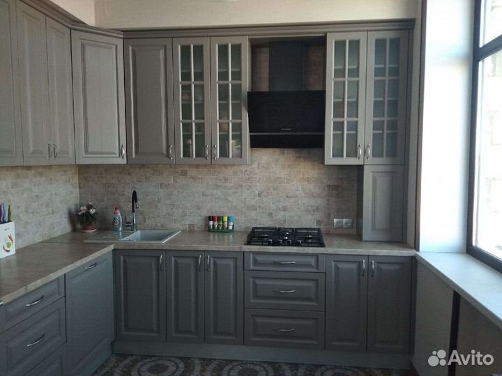 Кухни на заказ(шкафы-купе, столы, комоды)