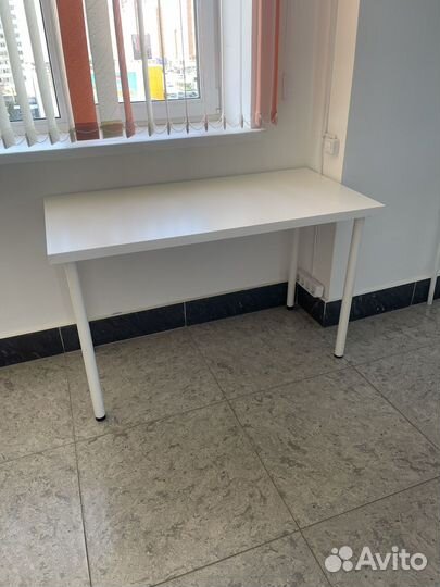 Стол маникюрный белый бу