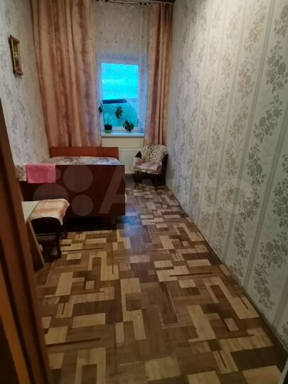 Комната 12 м² в 4-к., 2/2 эт.