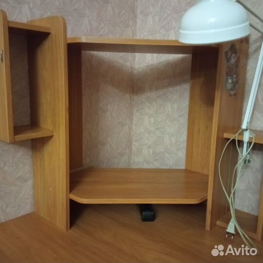 Компьютерный стол угловой