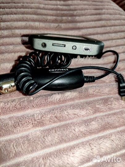 Автомобильный GPS навигатор navitel