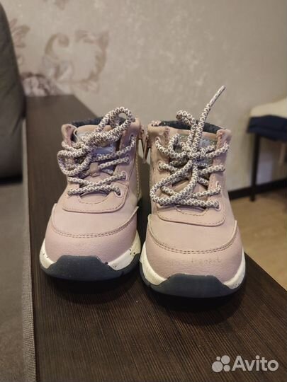 Ботинки демисезонные для девочки 23 размер