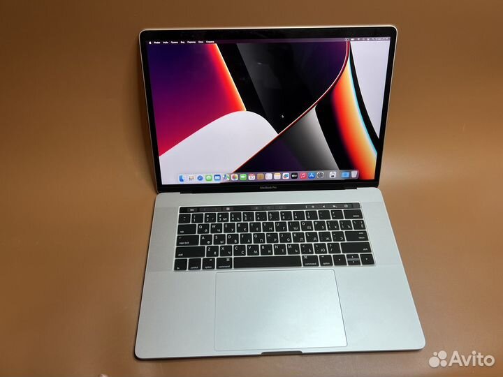 Apple MacBook Pro 15 2019 i9 32GB 140 циклов