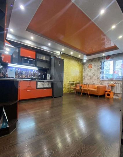 Дом 783,9 м² на участке 6,3 сот.