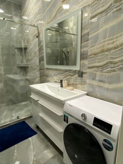 2-к. квартира, 65 м², 7/17 эт.