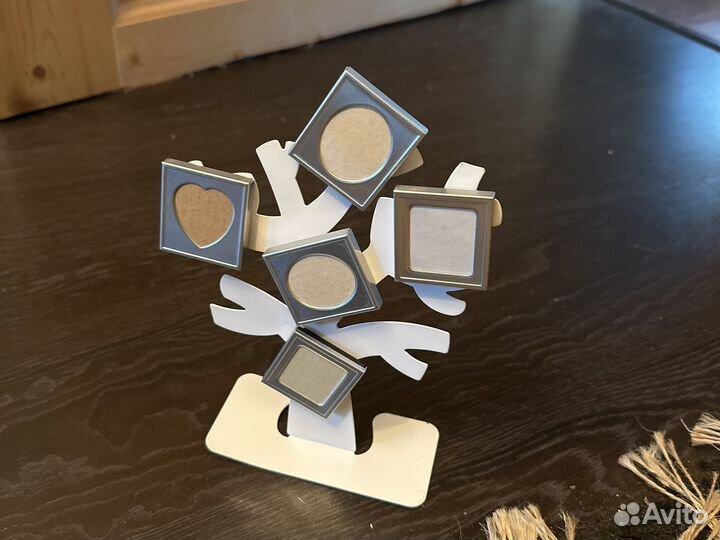 Дерево с фотографиями