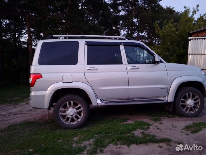 УАЗ Patriot 2.7 МТ, 2015, 250 000 км