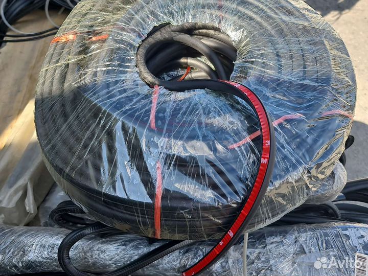 Автомобильный уплотнитель D-профиль