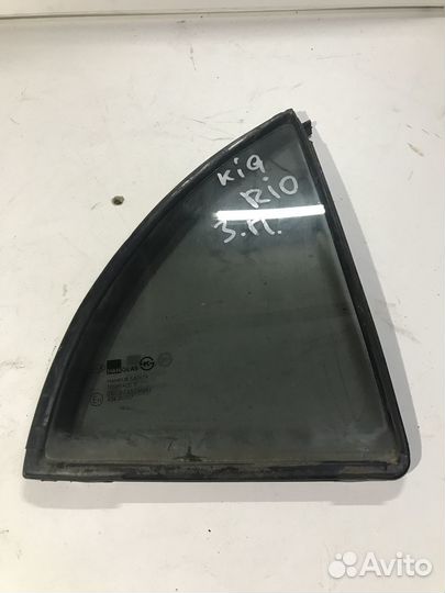 Форточка задняя правая Kia Rio 1