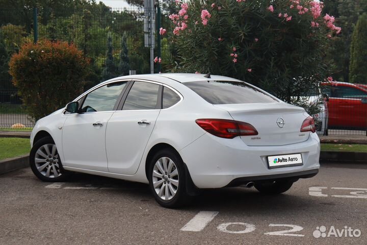 Opel Astra 1.4 AT, 2013, 122 000 км